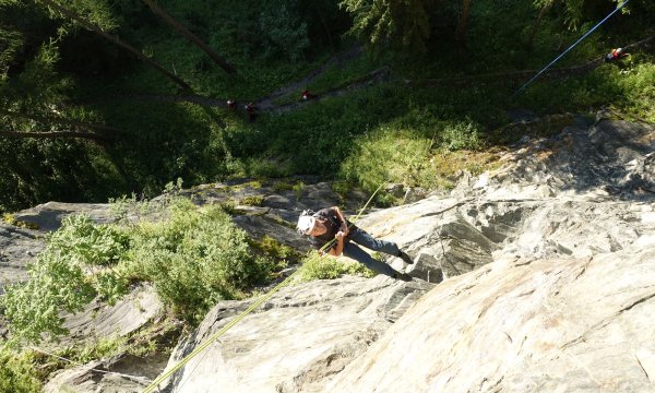 09.07.2021: Seiltechnik Schlosswand