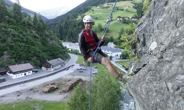 09.07.2021: Seiltechnik Schlosswand