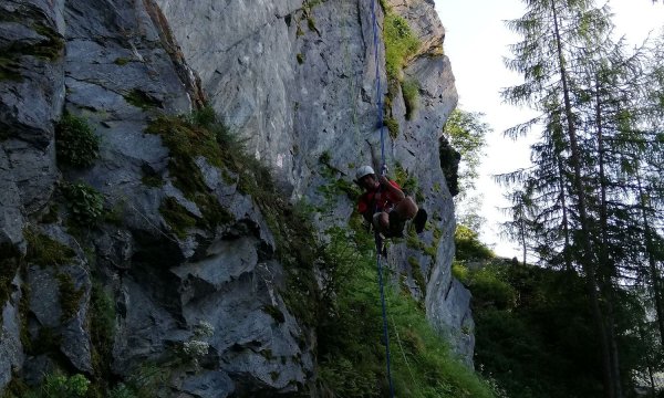 09.07.2021: Seiltechnik Schlosswand
