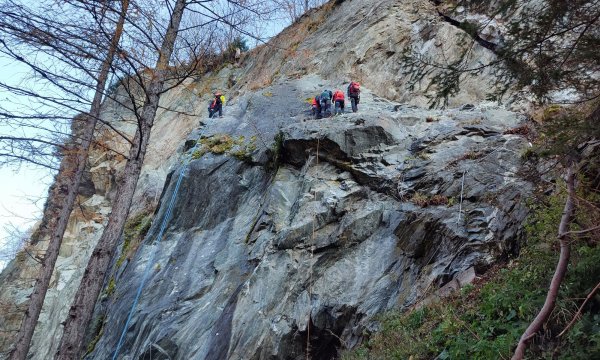 08.11.2025: Seiltechnik Schlosswand