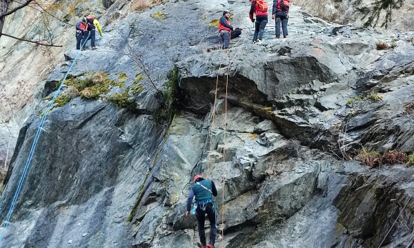 08.11.2025: Seiltechnik Schlosswand